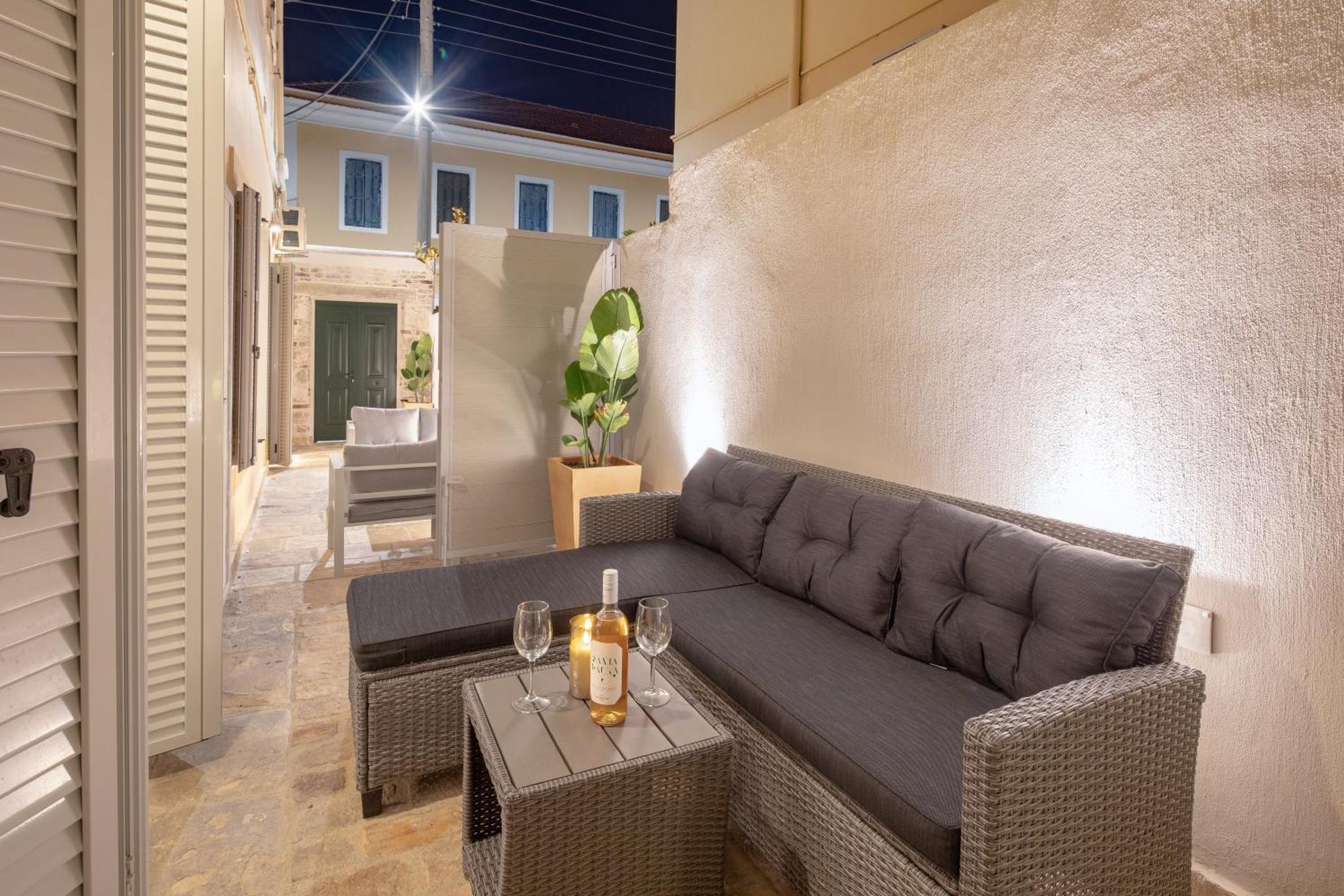 Modern-Vintage Old Town Suites Corfu  المظهر الخارجي الصورة
