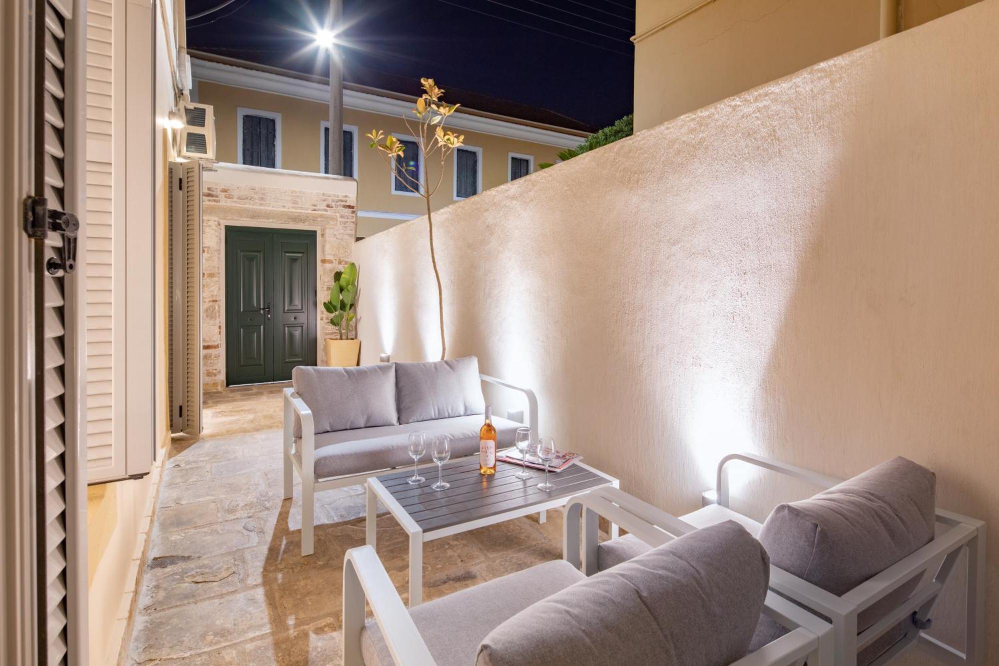 Modern-Vintage Old Town Suites Corfu  المظهر الخارجي الصورة